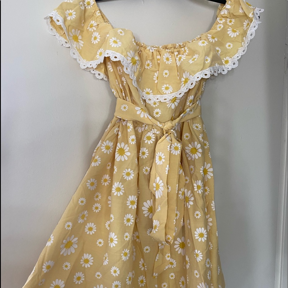 Yellow dress with flowers